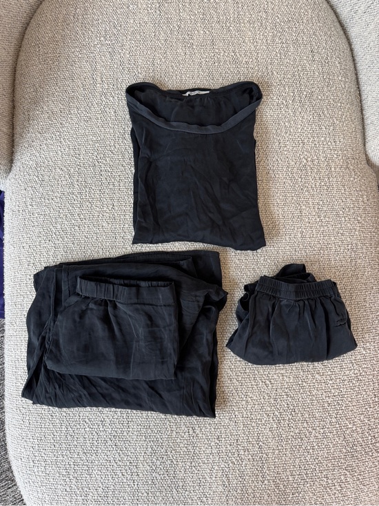 Quince Other - Quince 3 Piece Silk PJ Set